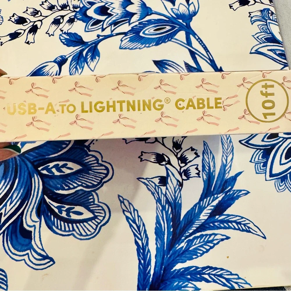 🎀NIB iPhone iPad iPod USB-A to Lightning Cable, 10 feet long, pink bow 🎀 design